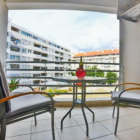 Ibis Apartment Split Exterior photo